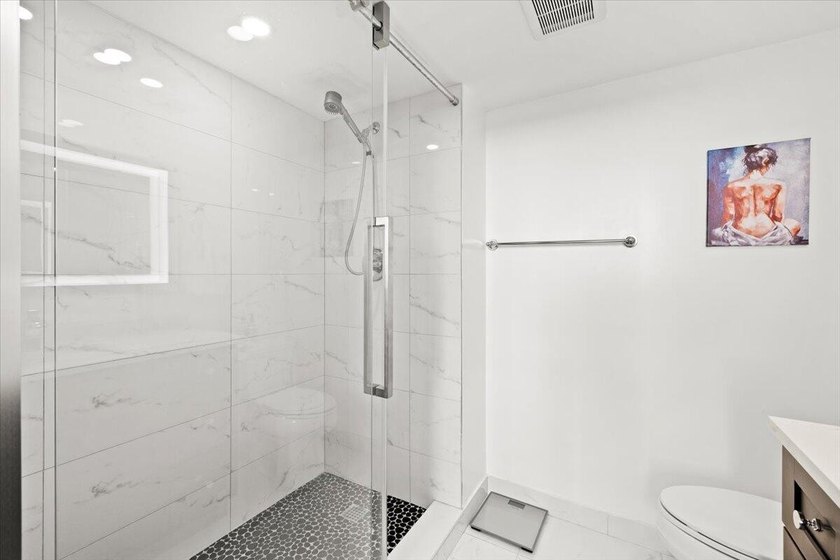 Gorgeous newly updated condo in the heart of Deerfield Beach! - photo 19