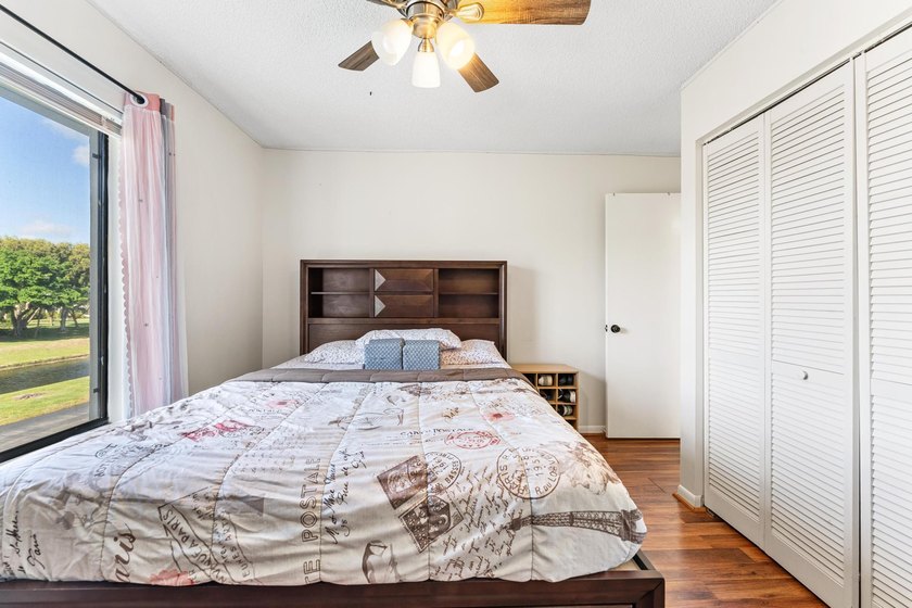 Welcome to this beautifully updated 2 bedroom, 2 bathroom top - photo 22