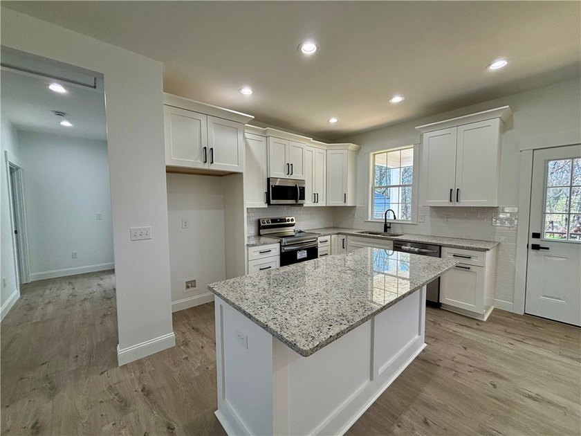 Brand new 3BR/2BA home with NO HOA fees offering a desirable - photo 4