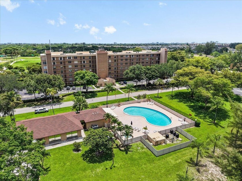 Gorgeous newly updated condo in the heart of Deerfield Beach! - photo 29