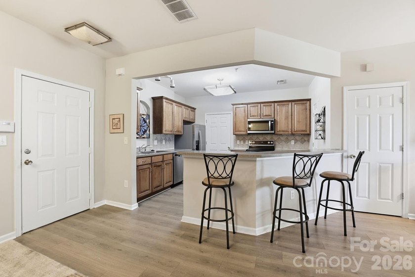 Welcome home to this beautifully maintained 3-bedroom - photo 8