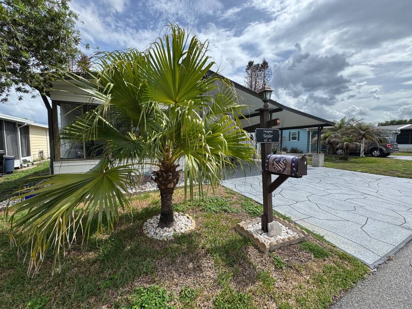 This beautiful, well-maintained home is the one! If you're - photo 3