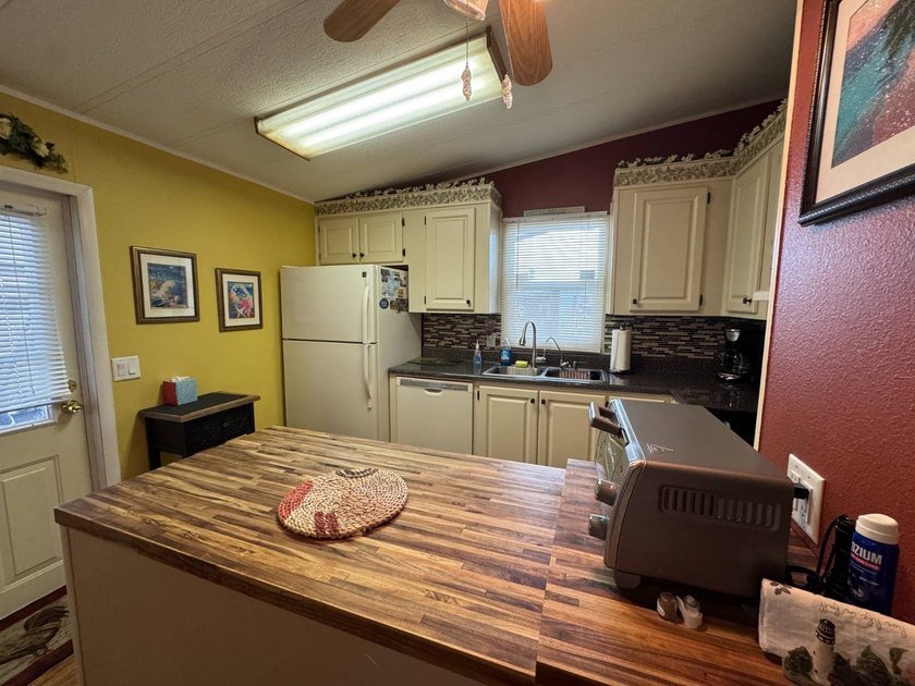This beautiful, well-maintained home is the one! If you're - photo 7
