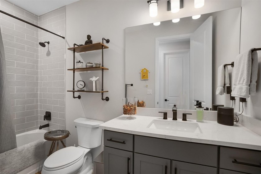 Enjoy resort-style living in Oak Tree, a premier gated community - photo 25