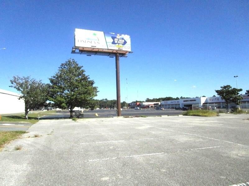 +/-1.134 Acre commercial site near the Hathaway Bridge. Located - photo 8