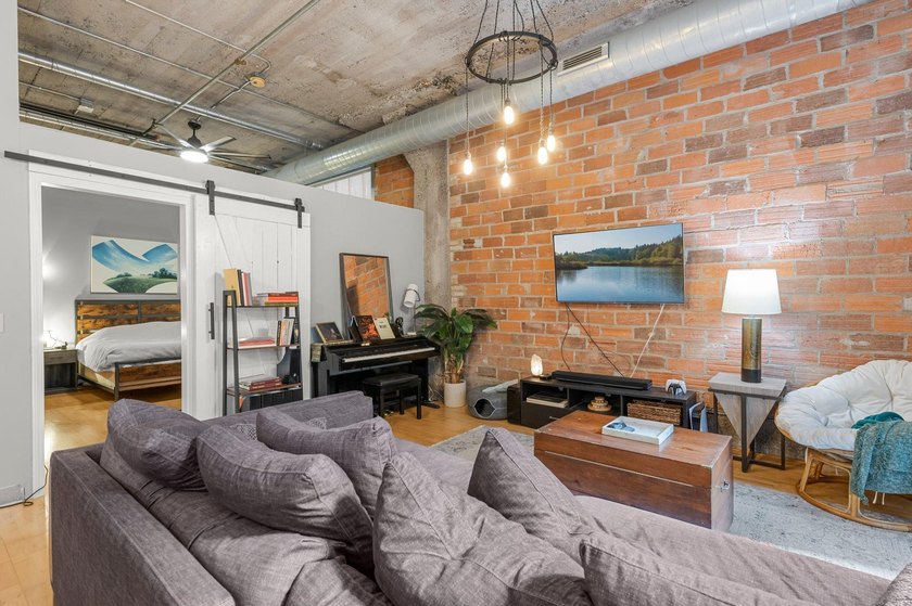 Welcome to Sexton Lofts, a charming piece of history built in - photo 16