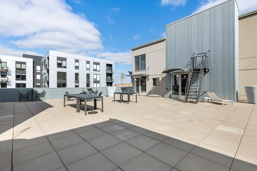 Welcome to Sexton Lofts, a charming piece of history built in - photo 27