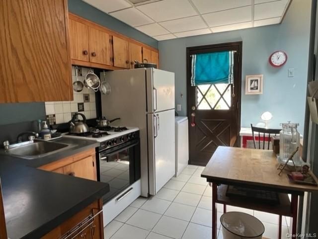 Lovingly maintained bright, spacious, Detached Colonial, 3 - photo 3
