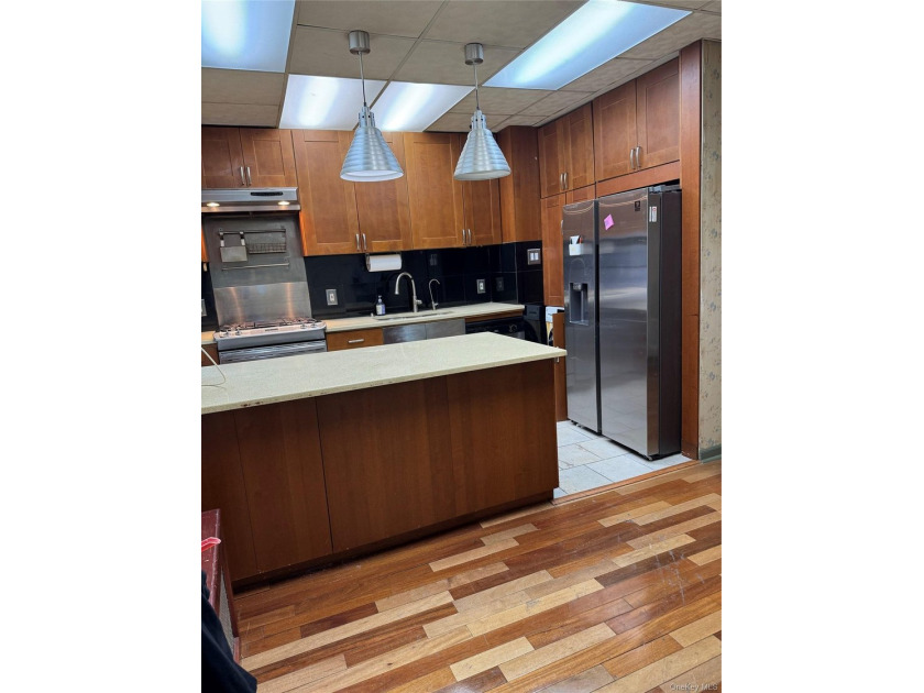 Welcome to 2922 Barnes Ave Unit 5F. A spacious 2 bedroom coop - photo 4