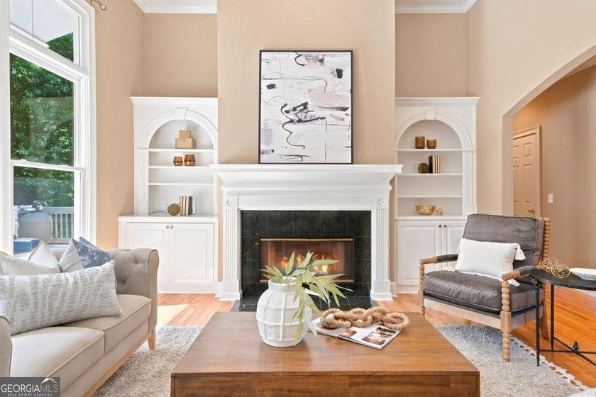 Beautifully 6 bedroom. home on a private cul-de-sac lot in - photo 7