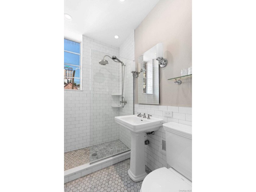 Tucked along one of Gramercy's most coveted tree-lined streets - photo 7