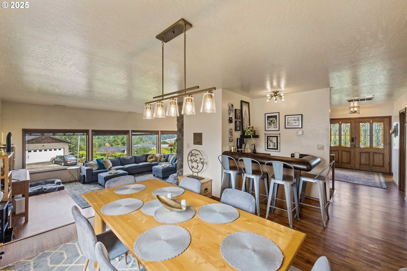 Custom Updated Home on Telegraph Hill with Bay Views.This - photo 11