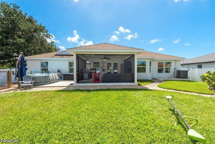 Welcome home to this beautifully upgraded 2020 single-family - photo 22