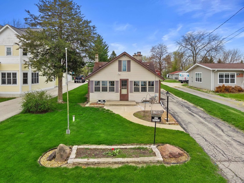 Welcome to Lake Five--where lake living is at its finest. This - photo 19
