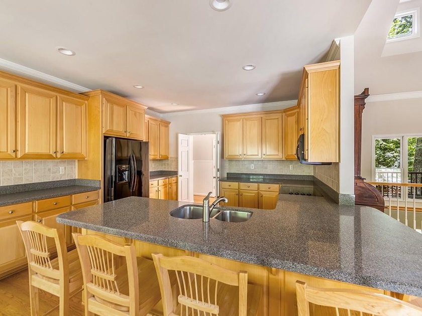 One of the best values in Big Canoe! This beautifully maintained - photo 10
