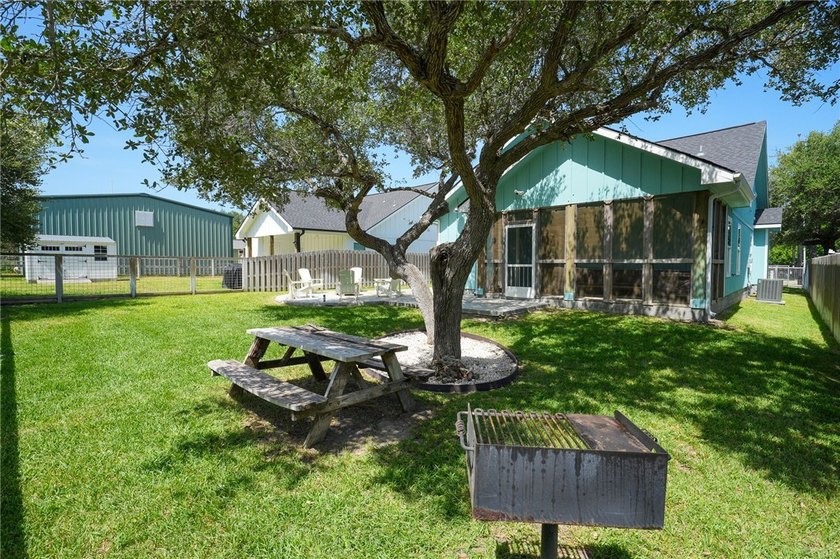 Coastal Living at Its Finest - Privacy, Nature &amp; Endless - photo 32