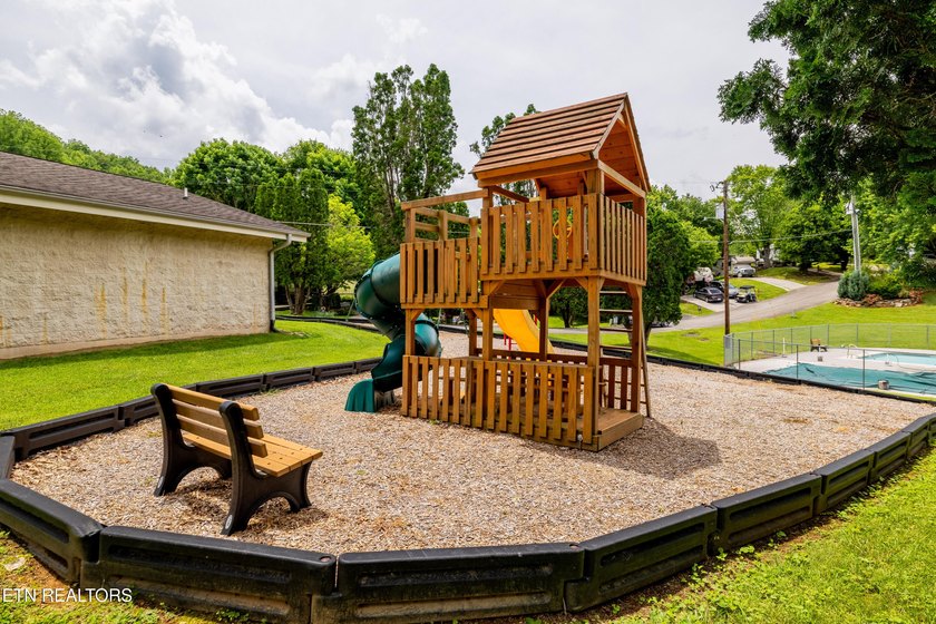 Experience the serenity of Sundown Resort with this beautifully - photo 34