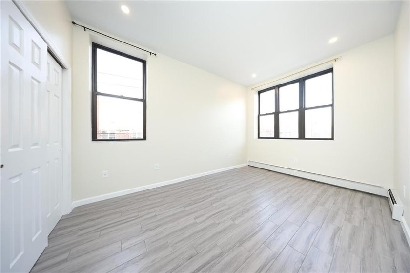 Turn Key Opportunity for Investors! This Extra Large Corner - photo 9