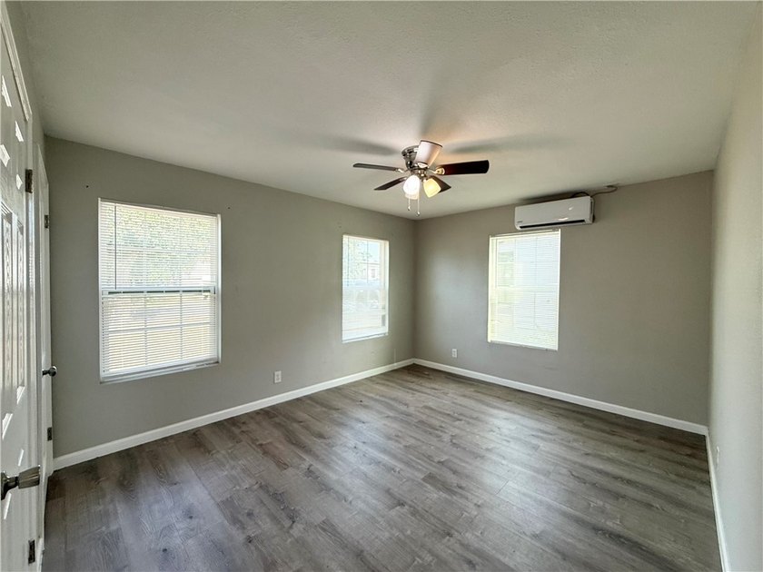 Discover the perfect blend of charm, comfort, and convenience at - photo 15