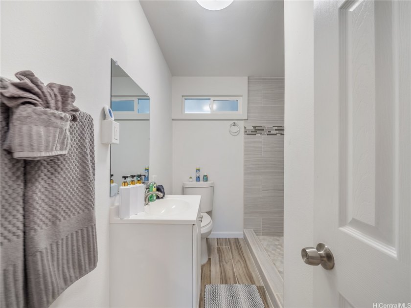Welcome to this charming 2-bedroom, 1-bath home nestled on a - photo 11