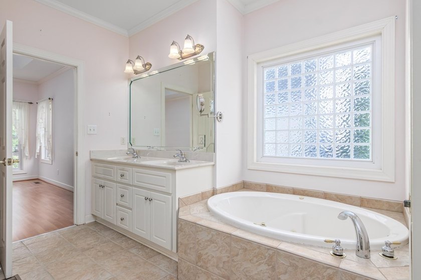 Lakefront Living at Its Finest - Nestled in the prestigious - photo 13