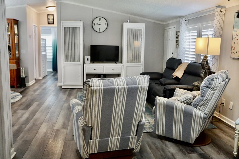 RARE FIND! 3 bedrooms/2 baths. Built in 2006. PET FRIENDLY. 2019 - photo 13