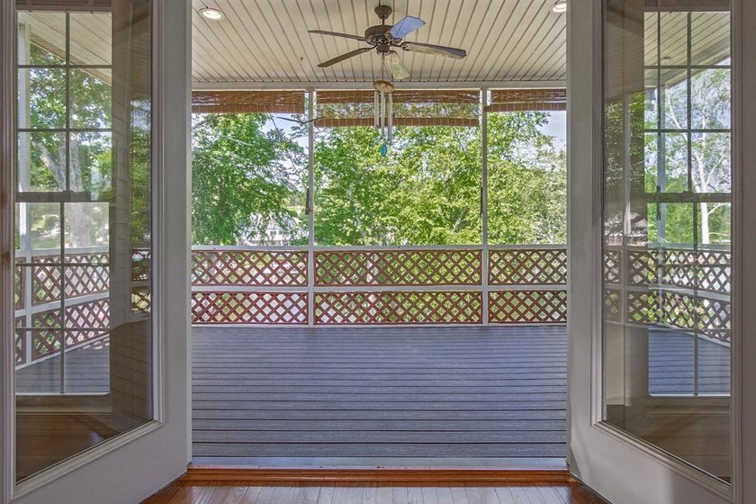 Lakefront Living at Its Finest - Nestled in the prestigious - photo 18