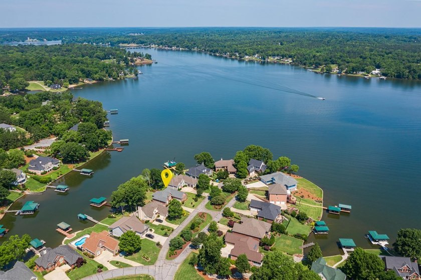 Lakefront Living at Its Finest - Nestled in the prestigious - photo 21