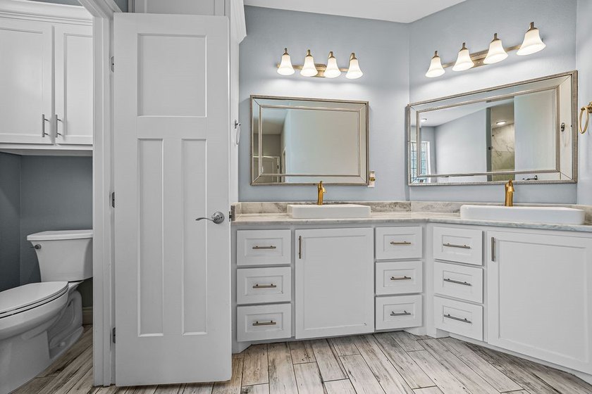Experience luxury living in this stunning custom-built home - photo 27