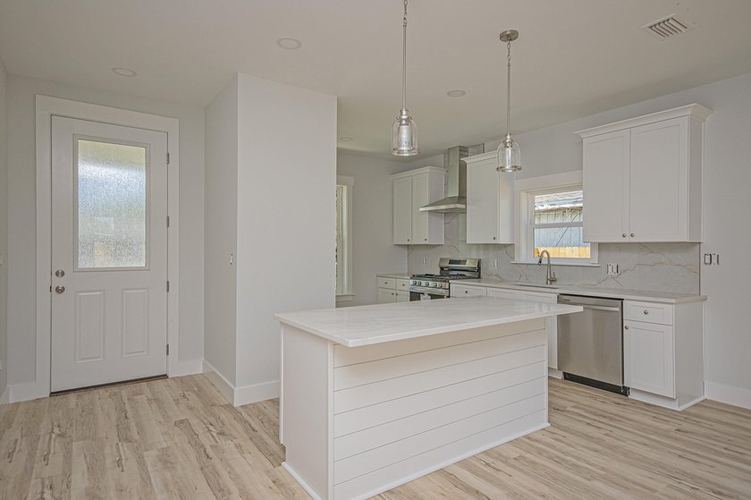 Step into this semi-custom home beautifully designed with plenty - photo 5