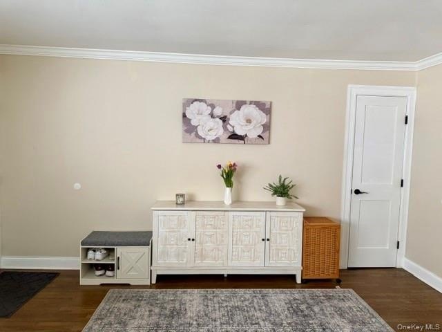 Beautiful County Club Gardens Lower Level Unit Awaits You! This - photo 7