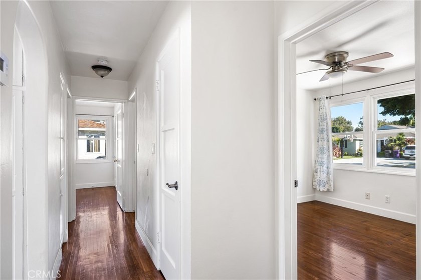 Great Lakewood Village Location. Single Family Residence with a - photo 11