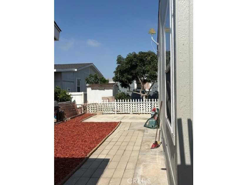 Welcome to Gables Mobile Home Estates, one of Santa Ana's most - photo 22