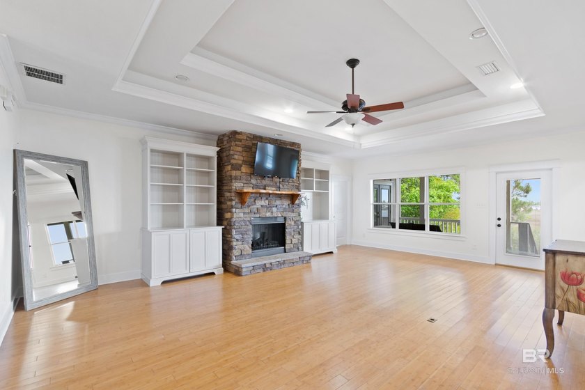 Experience the best of Gulf Shores living in this spacious 4 - photo 6