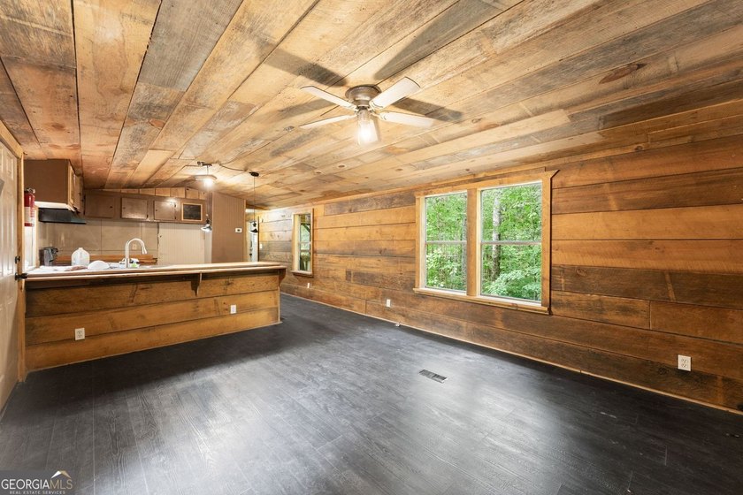 Affordable living in Dawsonville! Nestled on nearly a full acre - photo 7