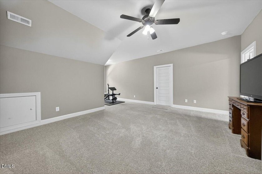 Welcome to this completely custom home in the HEART of Garner - photo 31