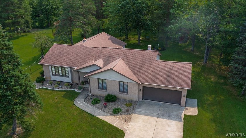 Showings start Thursday July 16 at 9:00 am with negotiations - photo 3