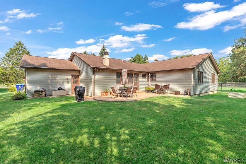 Showings start Thursday July 16 at 9:00 am with negotiations - photo 6
