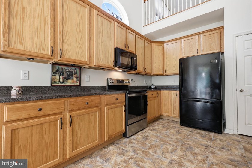 WELCOME HOME TO 34 VIRGINIA DRIVE! Rarely offered 2 story home - photo 14