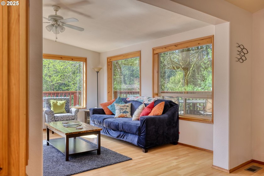 Turnkey coastal retreat in Whaleshead Beach Resort. Fully - photo 9