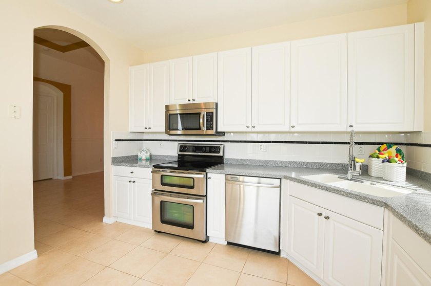 Beautiful home in Lake Forest at St Lucie West with lovely Lake - photo 14