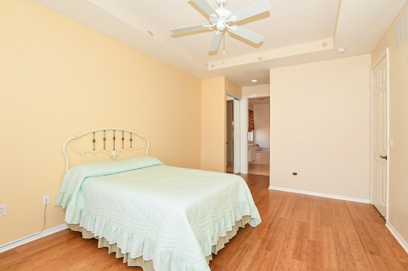 Beautiful home in Lake Forest at St Lucie West with lovely Lake - photo 17