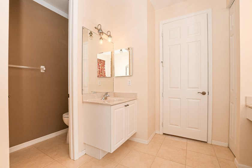 Beautiful home in Lake Forest at St Lucie West with lovely Lake - photo 20