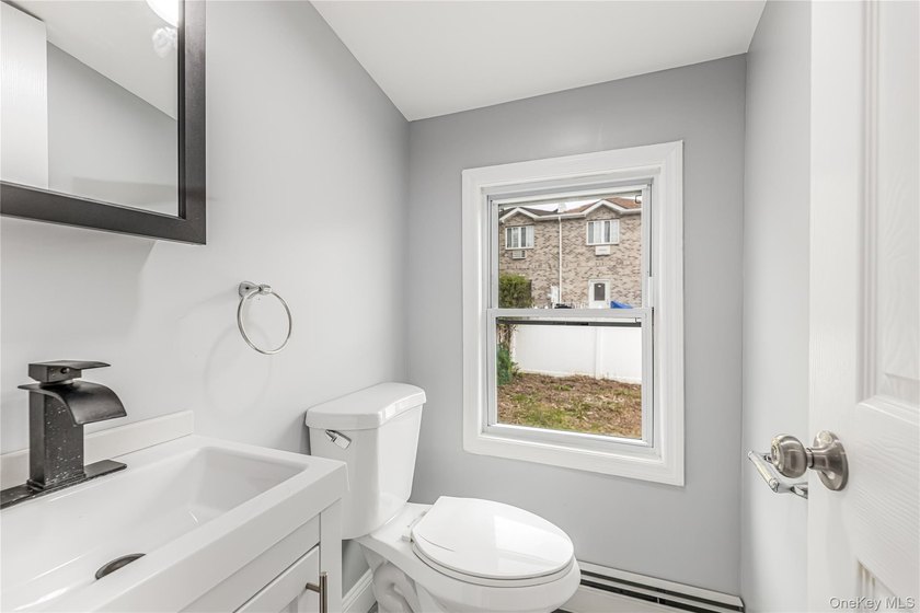 Beautifully renovated 3 bed, 2/1 bath home offering bright and - photo 9