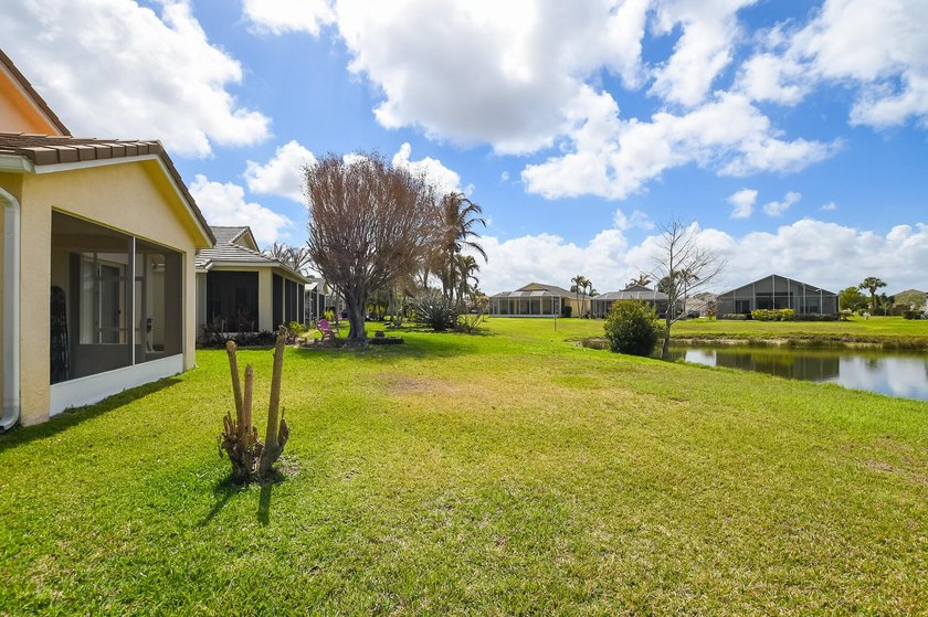Beautiful home in Lake Forest at St Lucie West with lovely Lake - photo 40