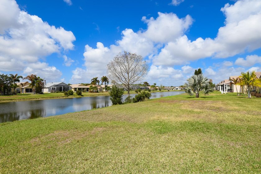 Beautiful home in Lake Forest at St Lucie West with lovely Lake - photo 43