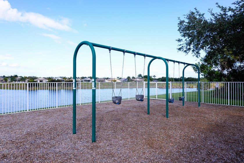 Beautiful home in Lake Forest at St Lucie West with lovely Lake - photo 47