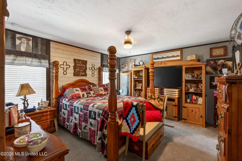Escape to your own private outdoor paradise with this 3-bedroom - photo 32