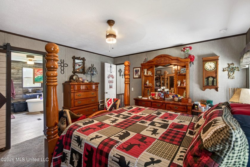 Escape to your own private outdoor paradise with this 3-bedroom - photo 33
