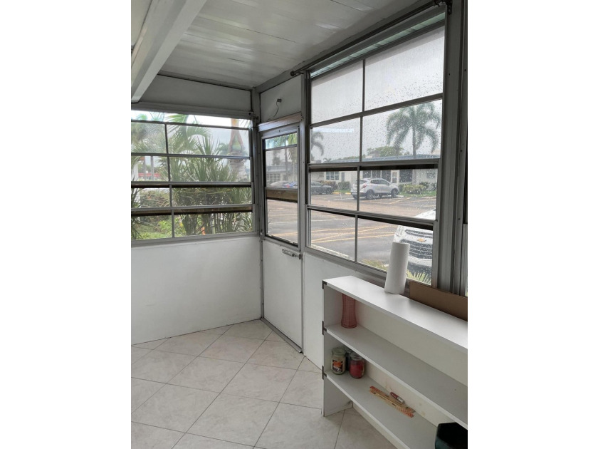 Welcome to this charming 2-bedroom, 2-bathroom villa in Delray - photo 21